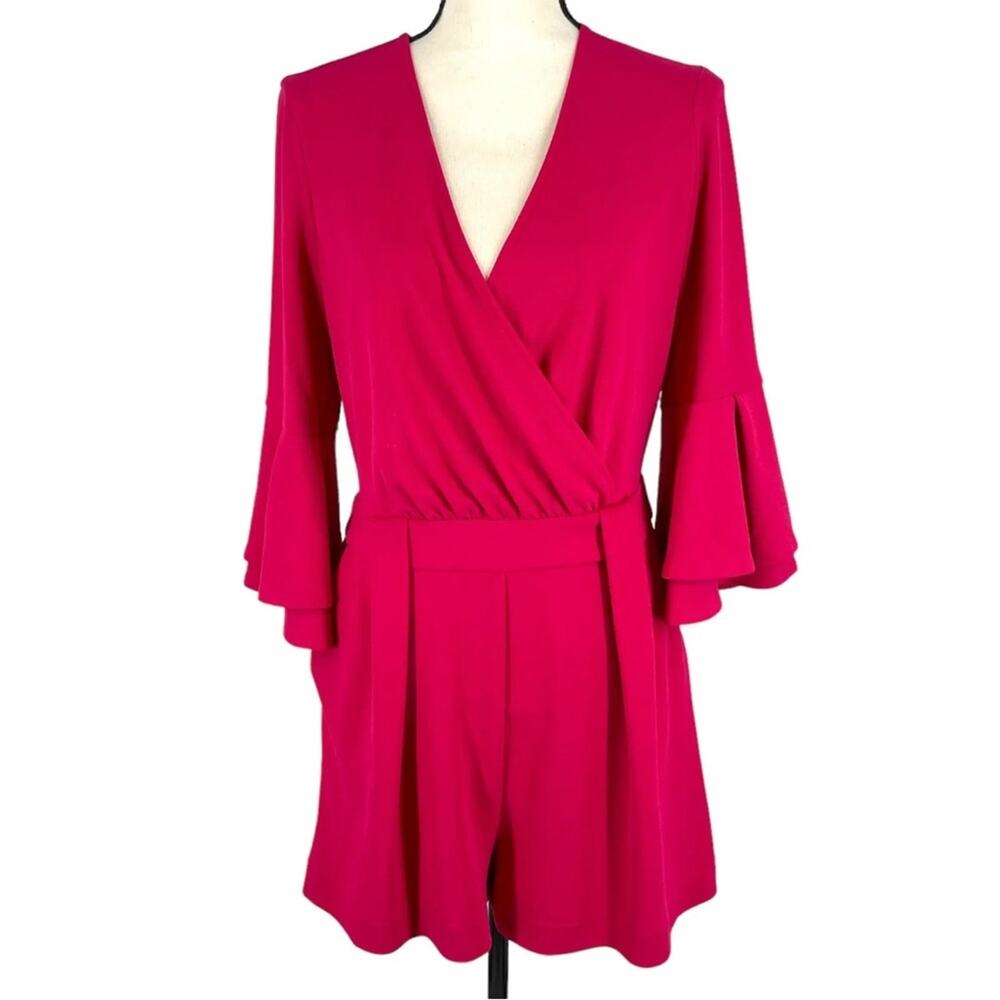 New York & Company pink romper size medium bell sleeves key hole back NWT new